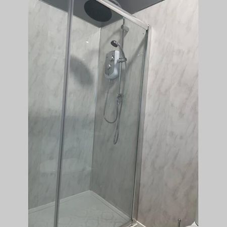Bellshill Central Apartments Bagian luar foto